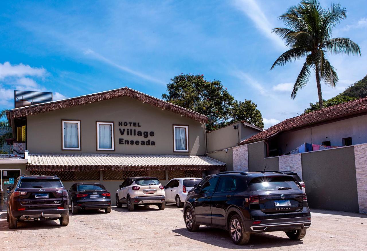 Village Enseada Hotel *